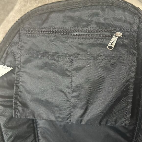 Nike Large Capacity Unisex Backpack with Mesh Pocket! main image 7